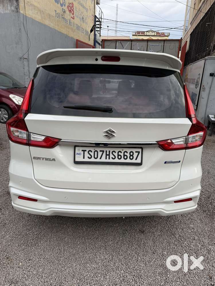Maruti Suzuki Ertiga Zxi Plus Shvs, 2022, Petrol
