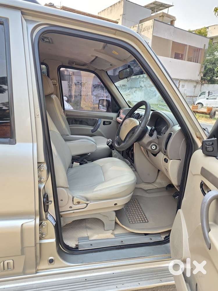 Mahindra Scorpio 2011 Manual