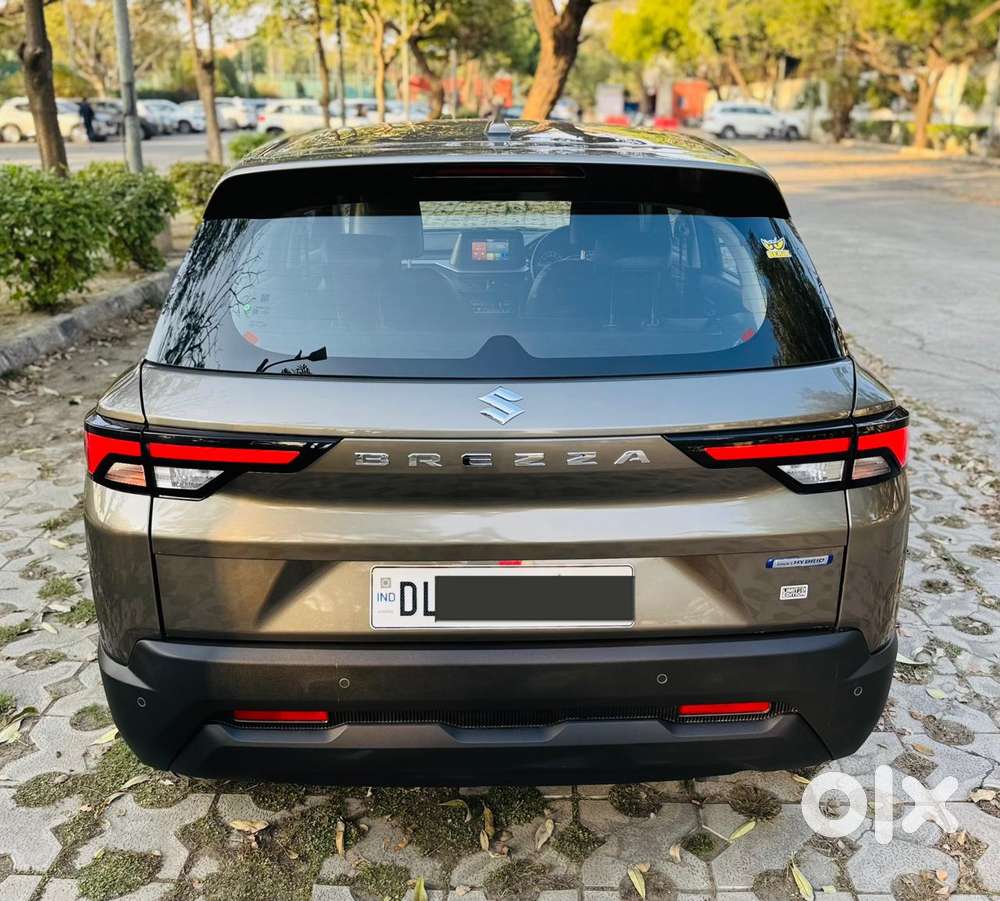 Maruti Suzuki Brezza 1.5 Vxi At Smart Hybrid, 2024, Petrol