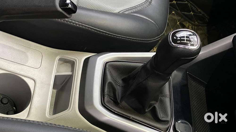 Skoda Kushaq 1.0 Tsi Ambition, 2022, Petrol