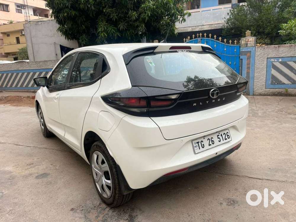 Tata Altroz 1.2 Xm Plus, 2024, Petrol
