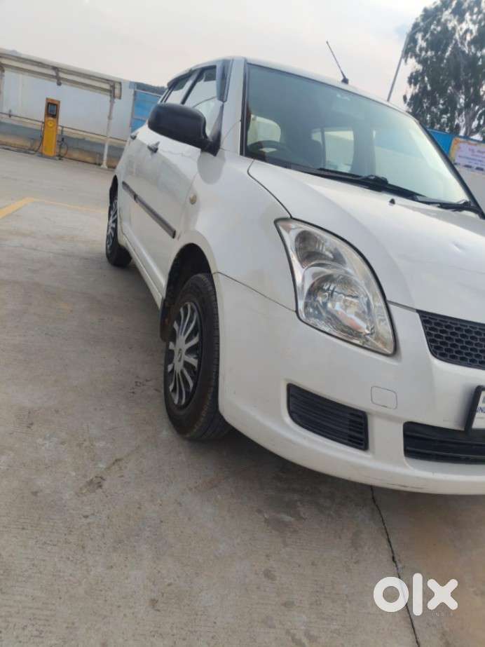 Maruti Suzuki Swift Lxi Option, 2010, Petrol