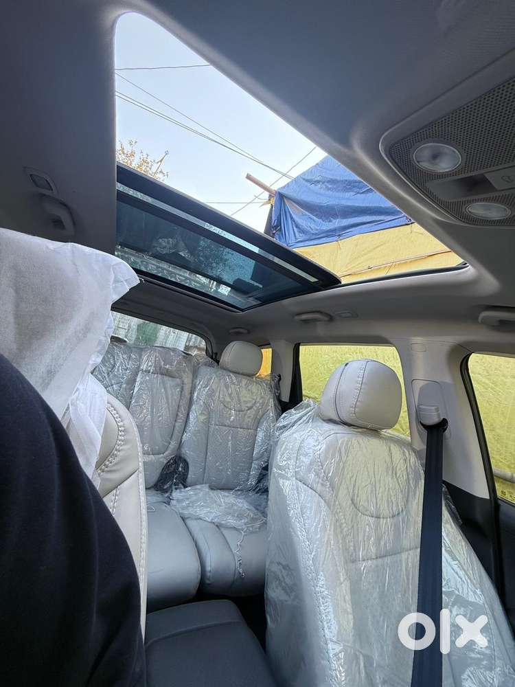 Mahindra Xuv700 2.2 Ax 5 Diesel At 7 Str, 2026, Diesel