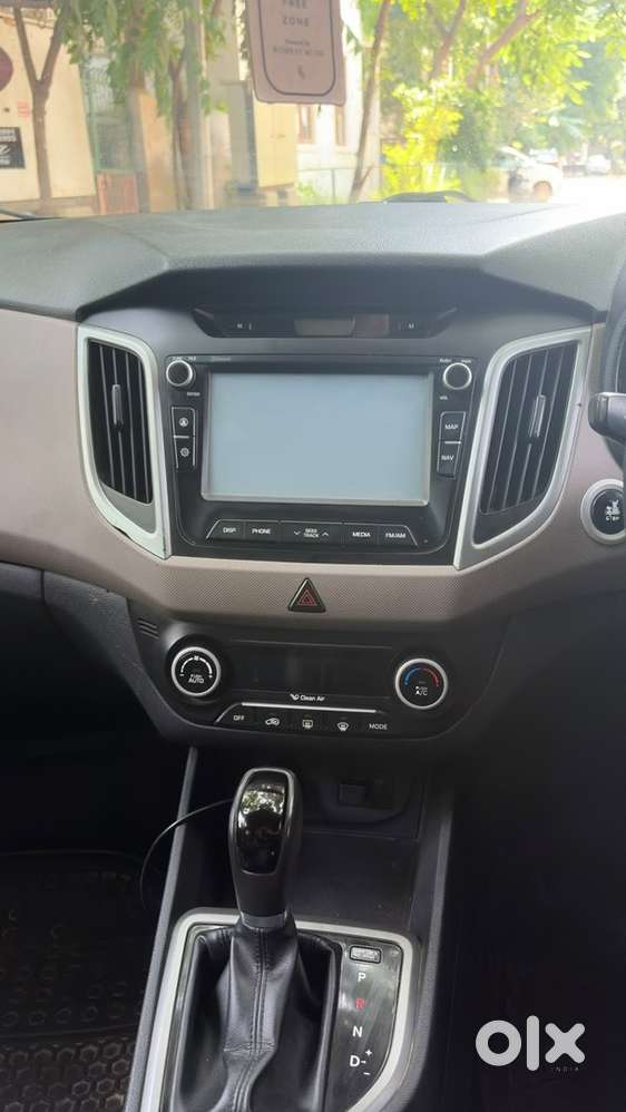 Hyundai Creta Petrol 2018 Top Model, Company Service Record No Bargain