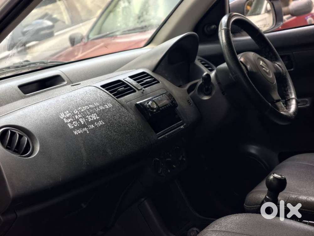 Maruti Suzuki Swift Dzire Tour Ldi, 2016, Diesel