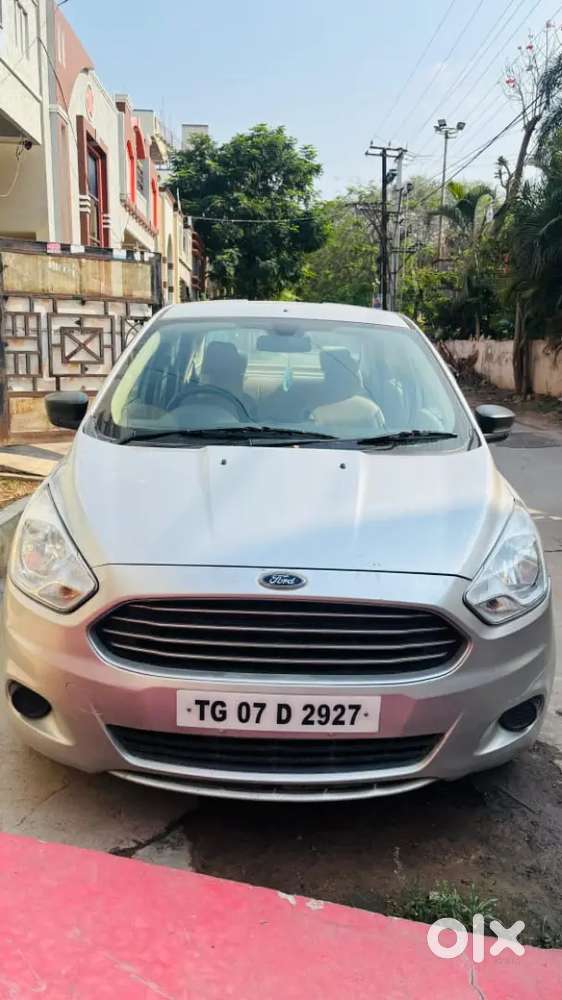 Ford Aspire Titanium Blu 2016