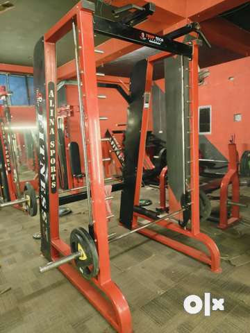 Smith machine with squat rack Sports Equipment 1762139674