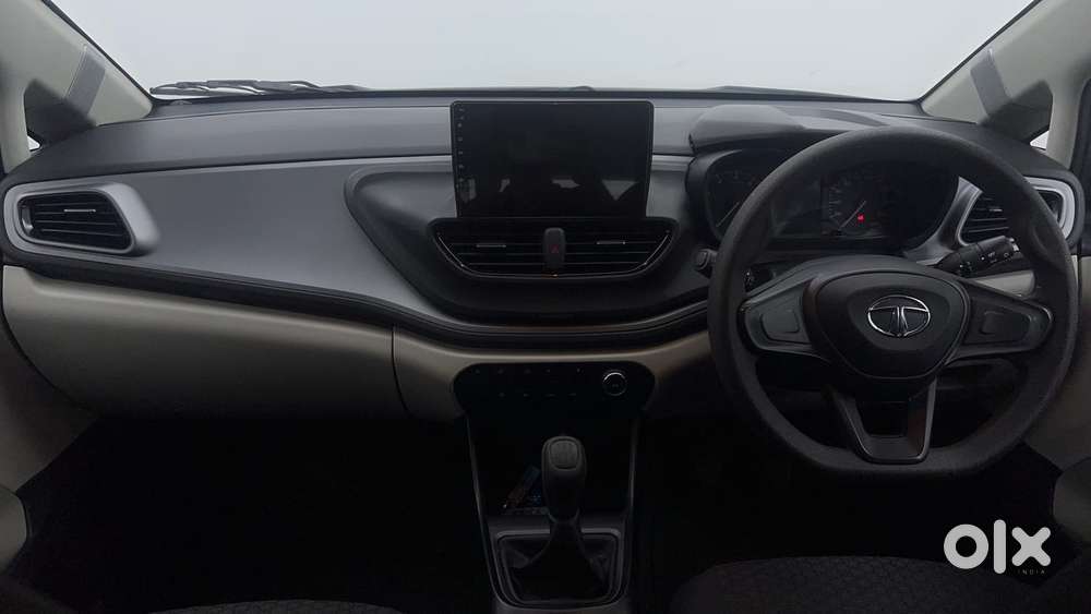 Tata Altroz 1.2 Xe Plus Petrol, 2022, Petrol