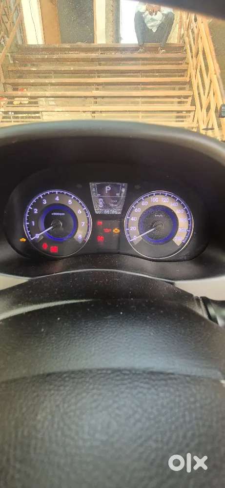 Hyundai Verna 2013 Petrol/cng 88185 Km Driven