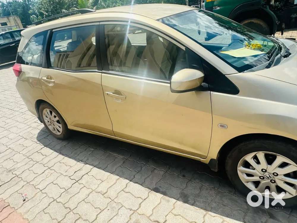 Honda Mobilio 1.5 V Mt I-vtec Petrol
