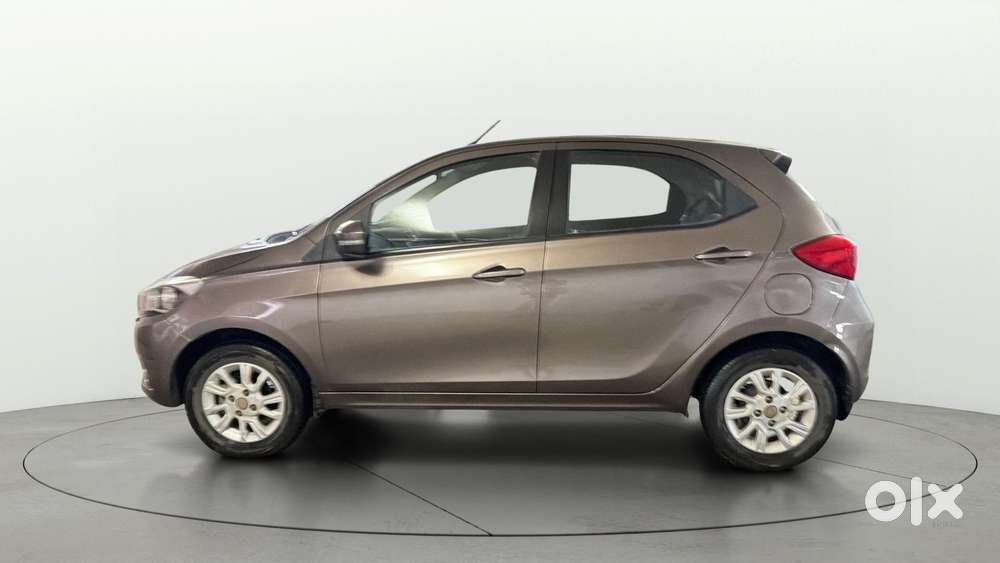 Tata Tiago 1.2 Revotron Xza, 2017, Petrol