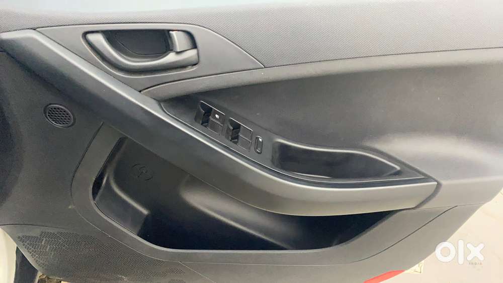 Tata Nexon Smart Plus S 1.2 Revotron Petrol 5 Mt, 2024, Petrol