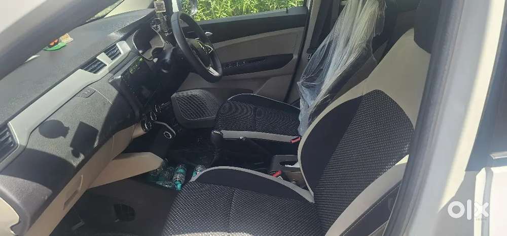 Renault Triber Automatic Petrol