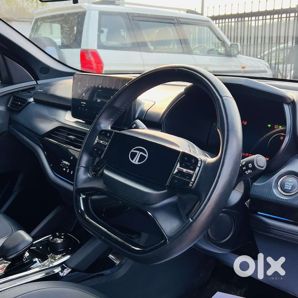 Tata Safari Pure Plus S Dark Edition, 2024, Diesel