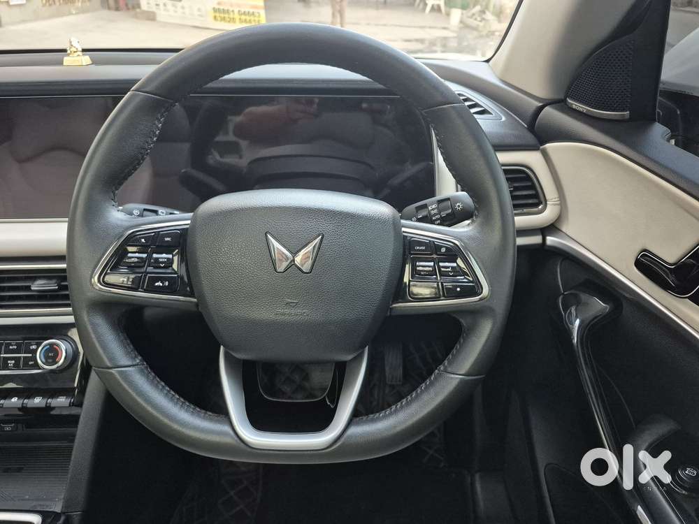 Mahindra Xuv700 Ax7l 6 Str At, 2024, Diesel