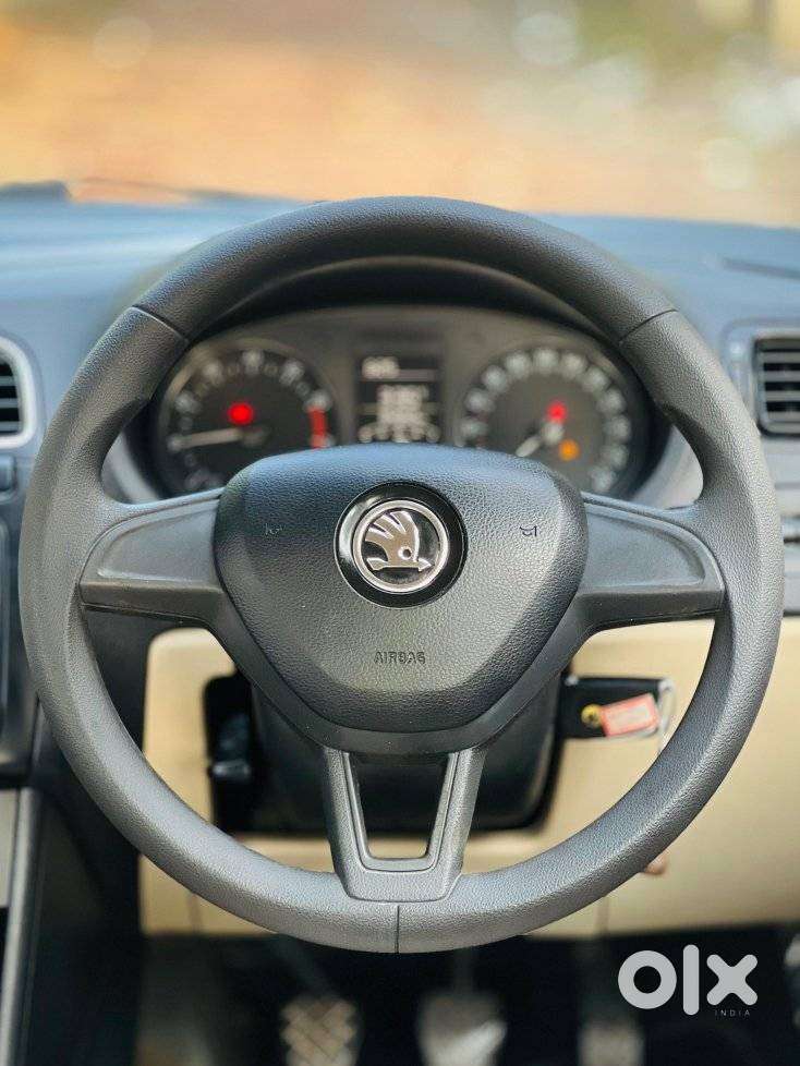 Skoda Rapid 1.0 Tsi Active, 2021, Petrol