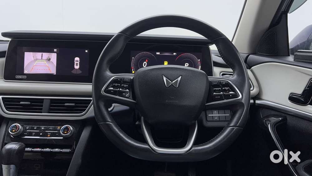 Mahindra Xuv700 2.0 Ax 7 Petrol At Str, 2021, Petrol