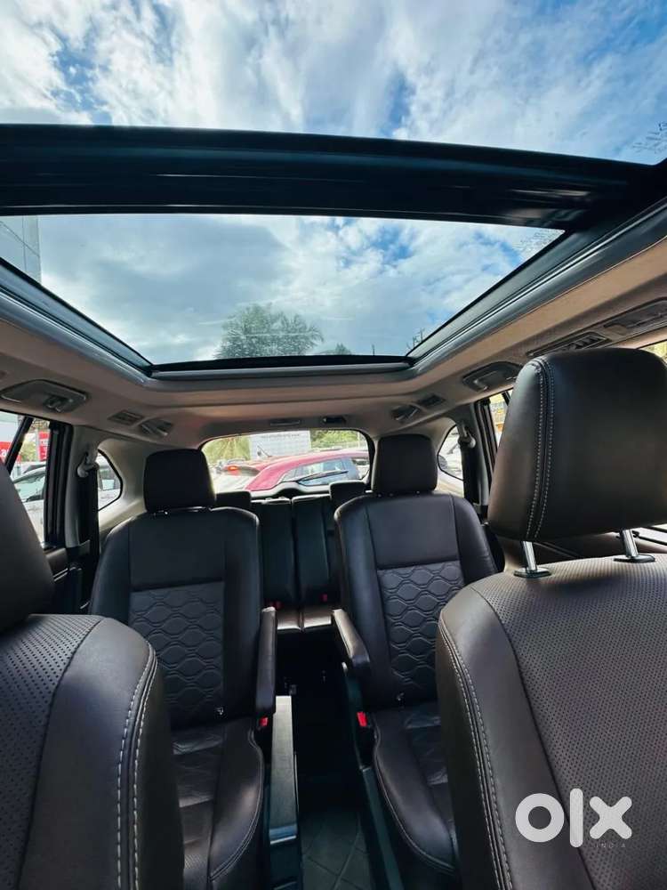 Toyota Innova Hycross 2.0 Zx (o) Hybrid 7 Str, 2024, Petrol