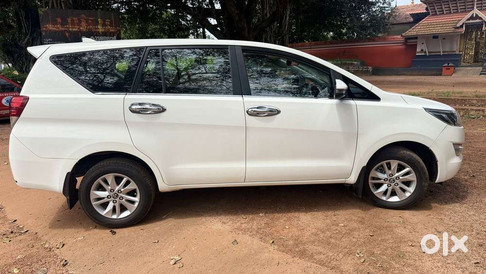 Toyota Innova Crysta 2.4 G Mt 8s, 2018, Diesel
