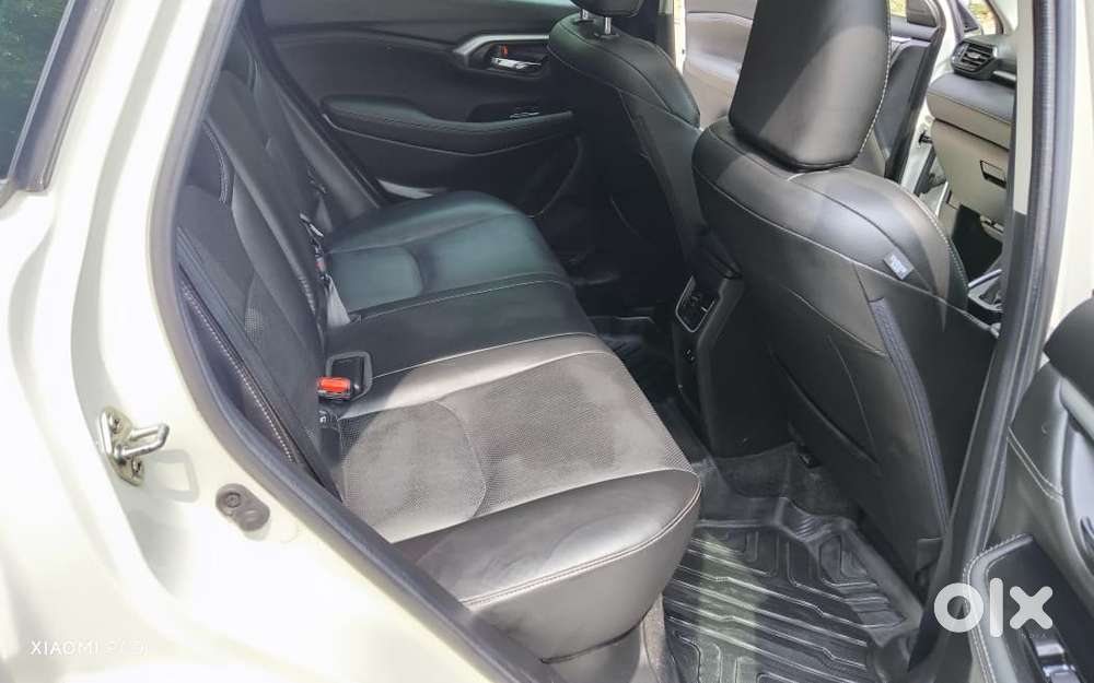 Toyota Urban Cruiser Hyryder 1.5 V Neo Drive At, 2025, Petrol