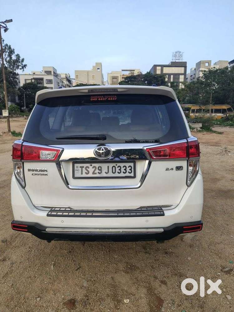 Toyota Innova Crysta [2020-ongoing] 2.4 Vx 8 Str, 2022, Diesel