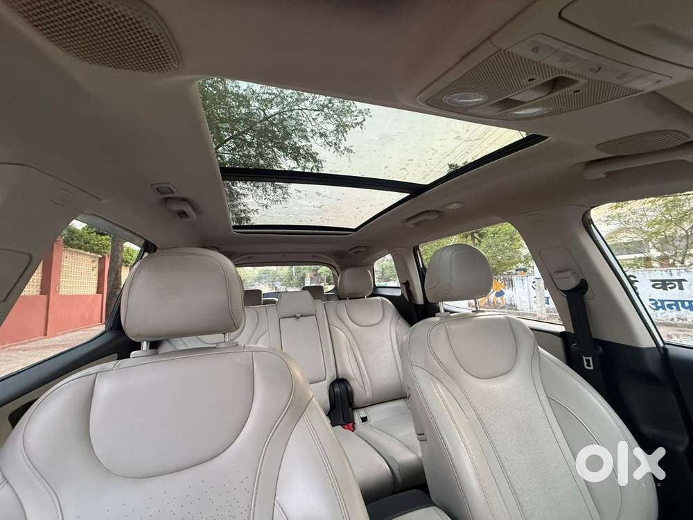 Mahindra Xuv700 Ax7 Luxury Pack Awd, 2022, Diesel