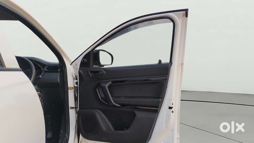 Renault Kiger Rxe, 2024, Petrol