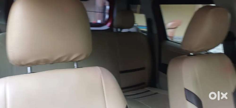 Mahindra Tuv 300 2018