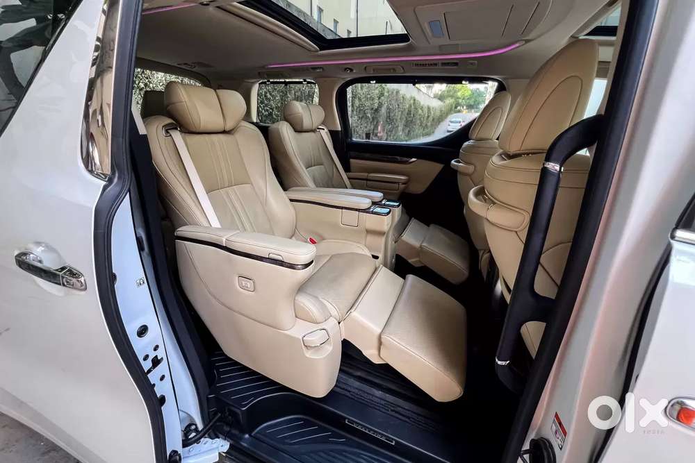 Toyota Vellfire 2.5 Hybrid, 2022, Petrol