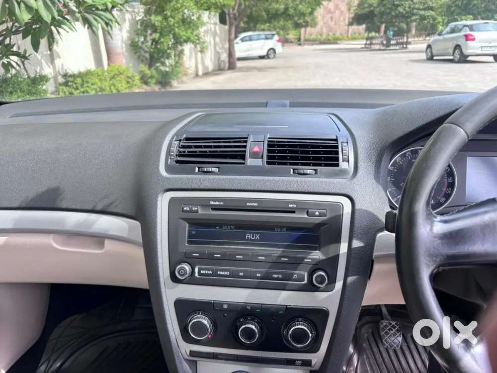 Skoda Laura 2014 Diesel Well Maintained