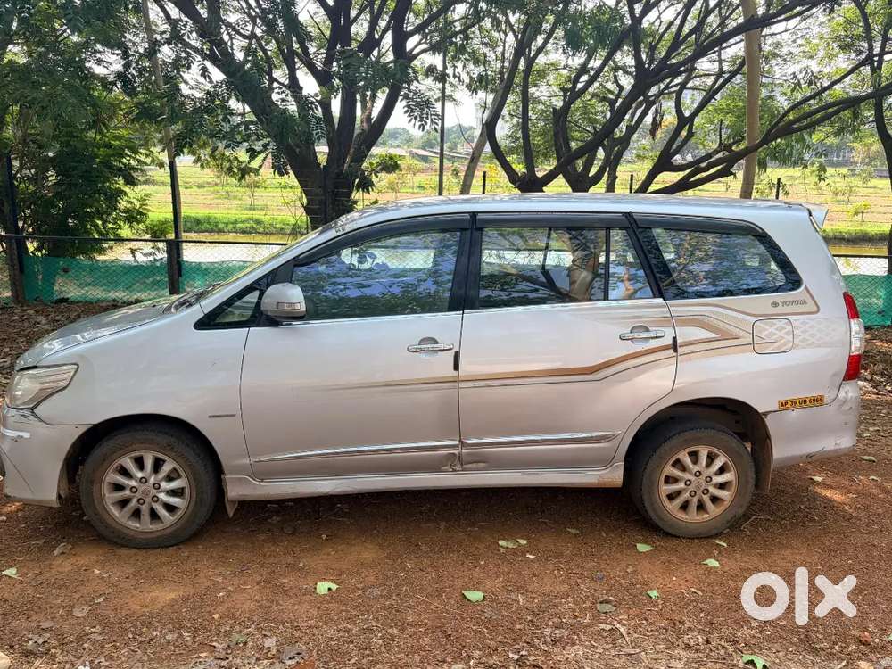 Toyota Innova 2014 Diesel Well Maintained
