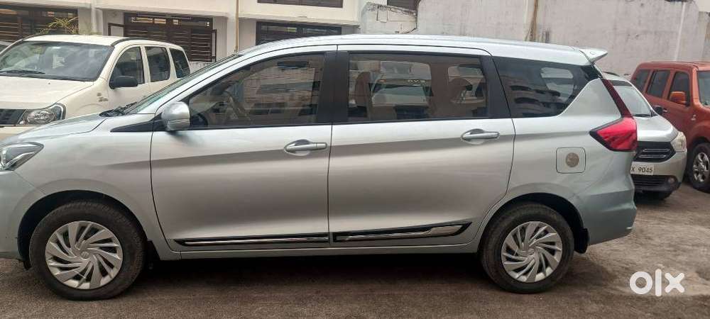 Maruti Suzuki Ertiga 1.5 Vxi, 2023, Petrol