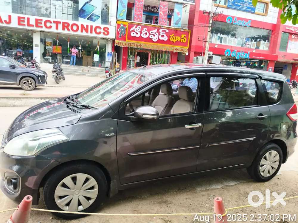 Maruti Suzuki Ertiga 2016 Diesel 130000 Km Driven