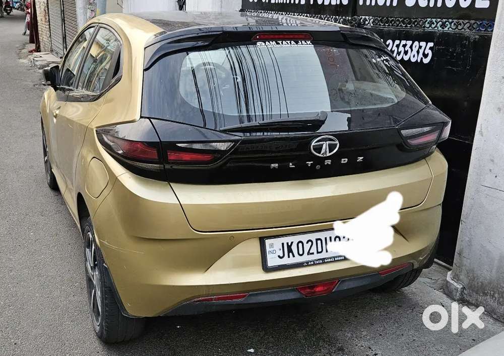 Tata Altroz 2024 Petrol Well Maintained Family Car