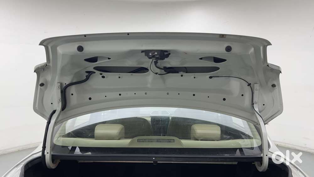 Maruti Suzuki Dzire 1.2 Zxi Amt, 2019, Petrol