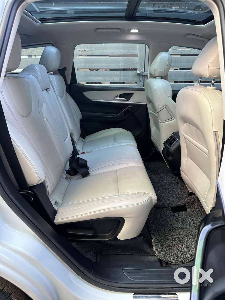 Mahindra Xuv700 2.2 Ax 7 Diesel At Luxury Pack Str, 2022, Diesel