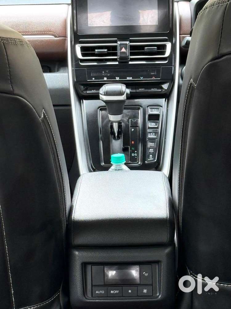Toyota Innova Hycross 2.0 Vx Hybrid 7 Str, 2024, Petrol