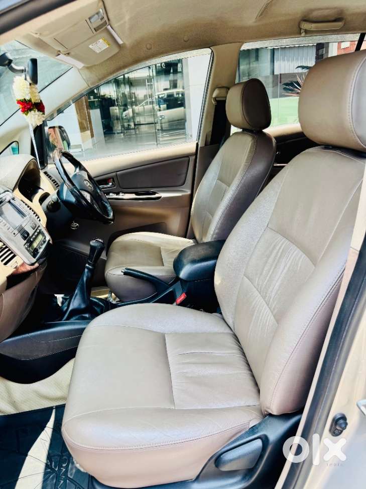 Toyota Innova 2.5 Z Diesel 7 Seater, 2015, Diesel