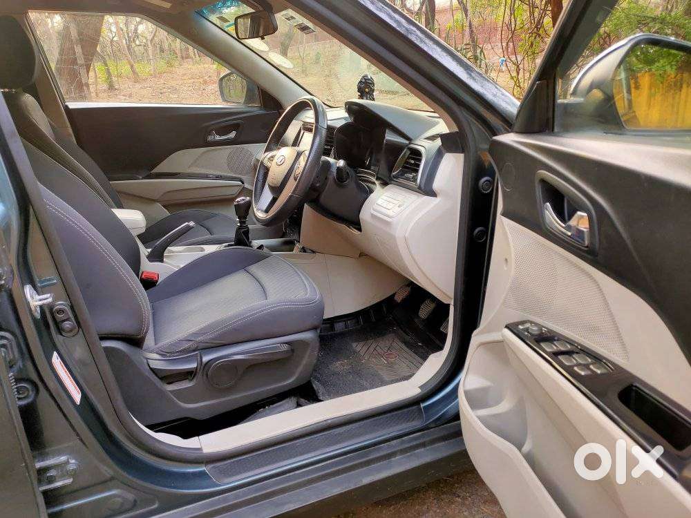 Mahindra Xuv300 W8 Diesel, 2022, Diesel