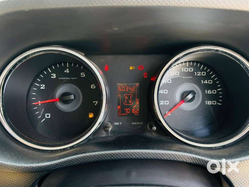 Mahindra Tuv 300 T8, 2017, Diesel
