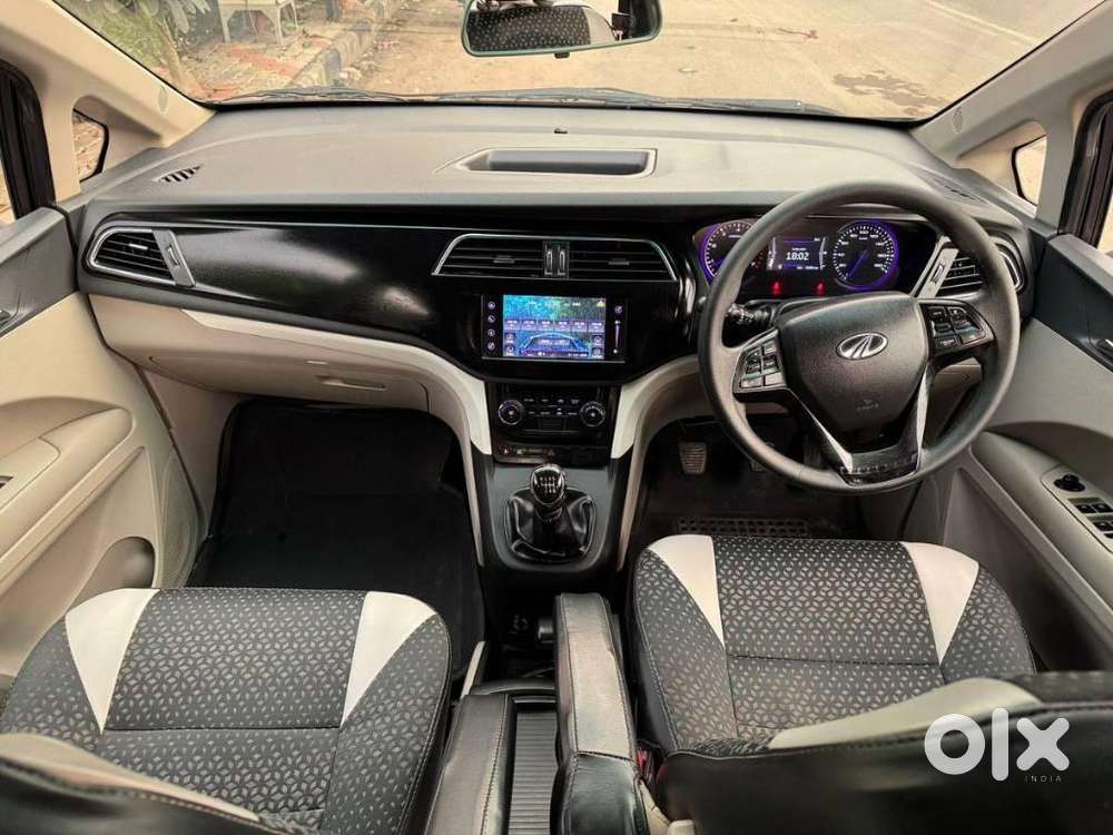 Mahindra Marazzo M8, 2018, Diesel