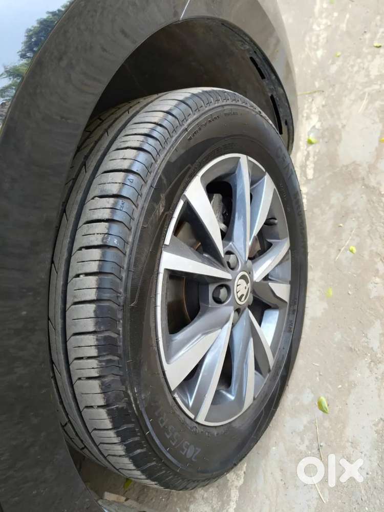 Skoda Slavia, 2025, Petrol