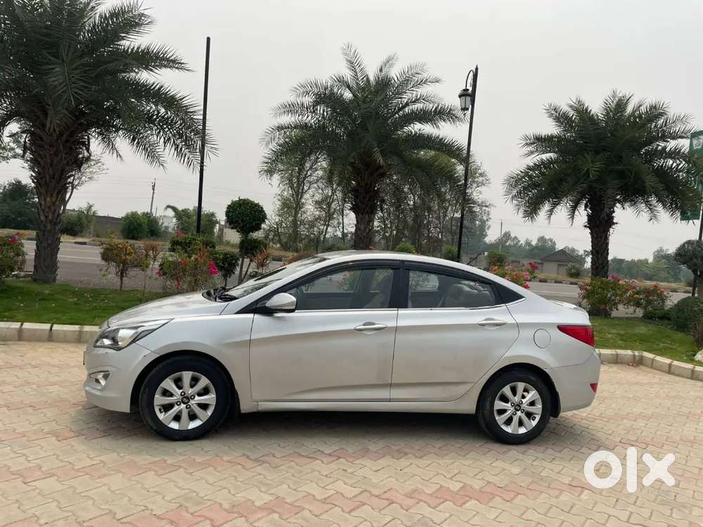 Hyundai Verna 2015