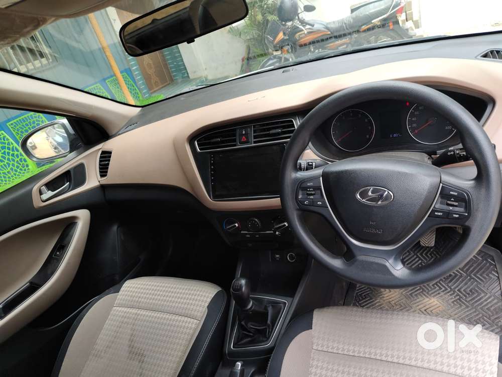 Hyundai I20 Sportz 1.2 Mt Dual Tone, 2016, Petrol