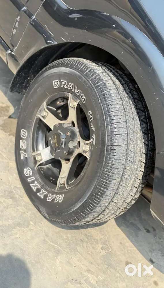 Tata Safari Diesel  Model 2008  22 Inchi Alloy Wheel Gaddi Okay H
