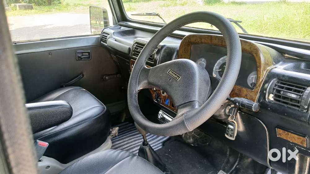 Mahindra Jeep 2.5l, 2010, Diesel