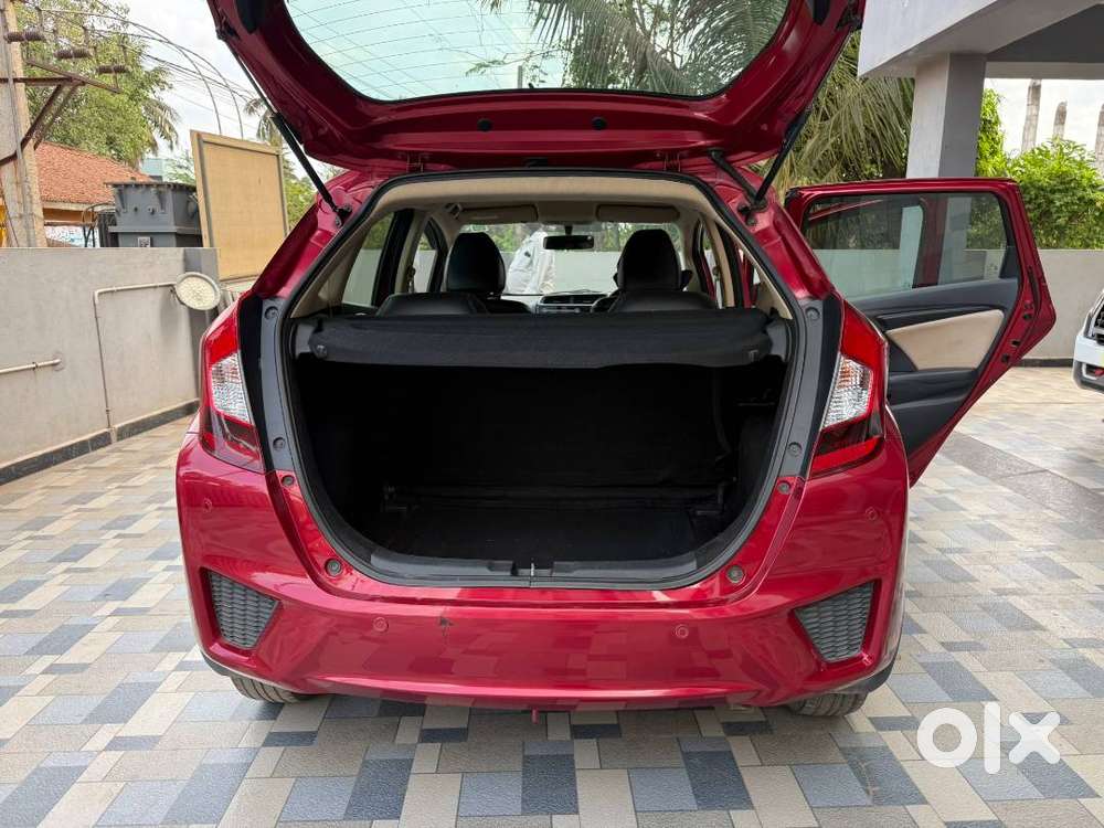 2018 Honda Jazz V Red - Only ₹4,75,000! 69k Km, Very Good Condition
