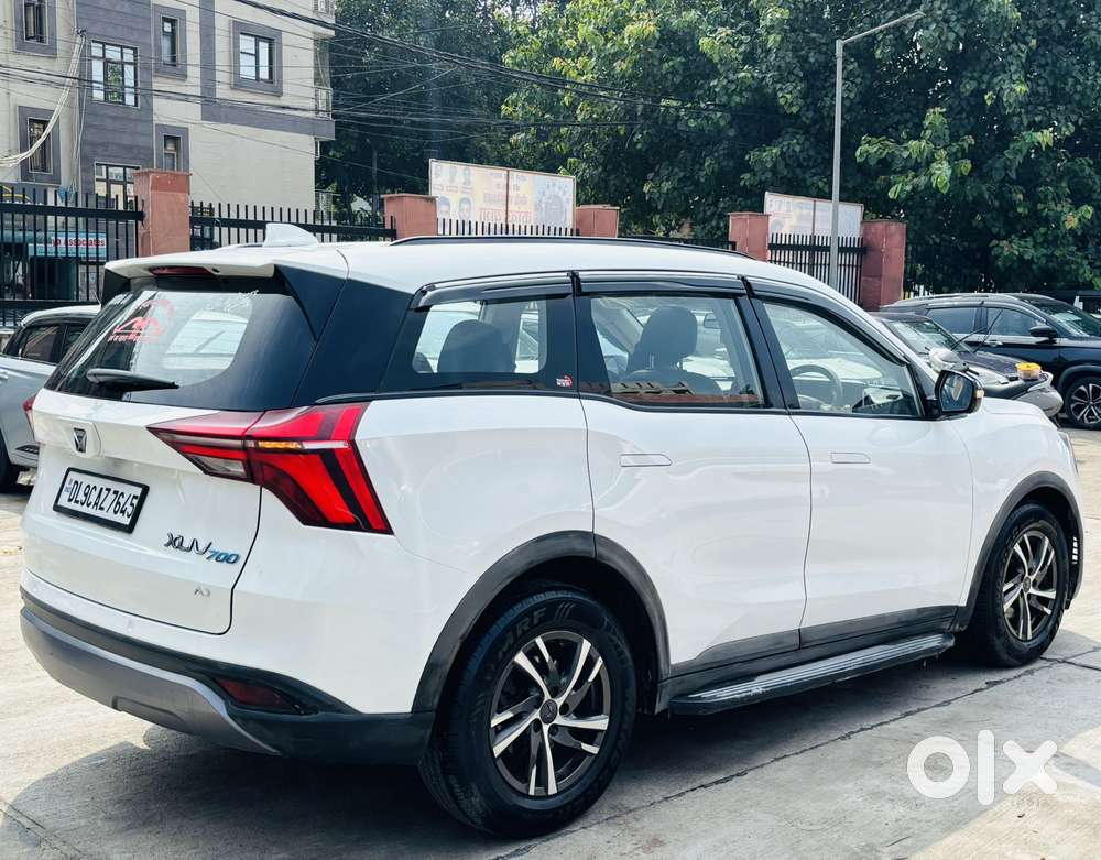 Mahindra Xuv700 2.0 Ax 5 Petrol Mt Str, 2022, Petrol