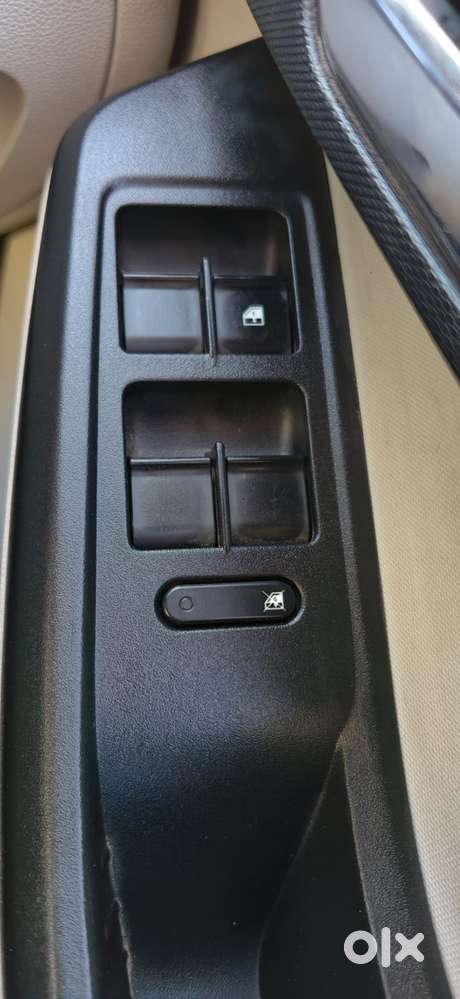 Tata Tiago Xz Plus Cng Dual Tone, 2025, Petrol