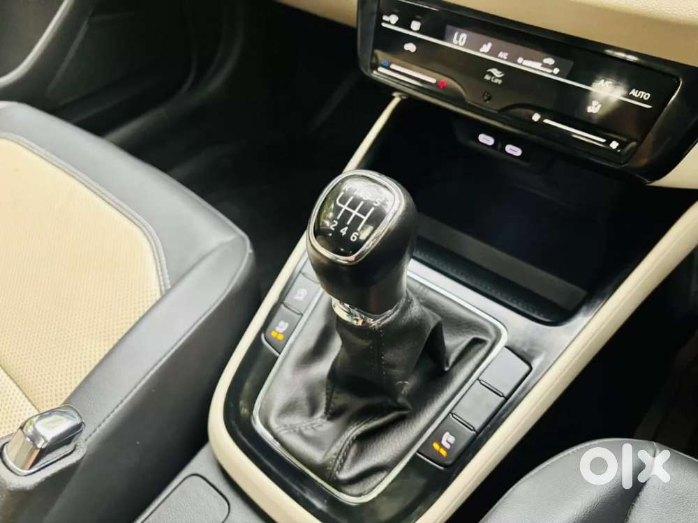 Skoda Slavia Ambition 1.0l Tsi Mt, 2022, Petrol